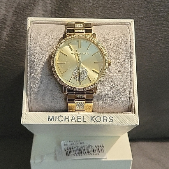 Michael Kors Women's authentic watch - Picture 1 of 3